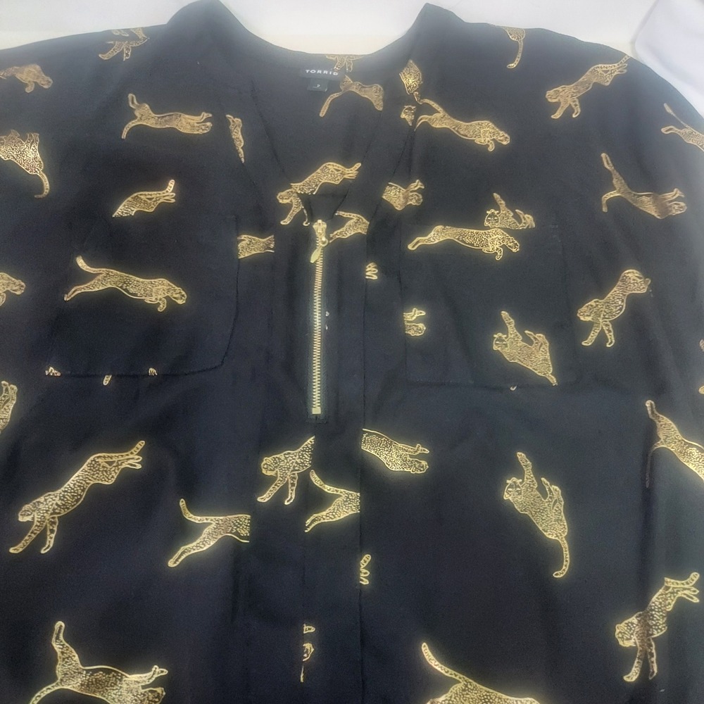 Torrid Womens Black Gold Cheetah Print V Neck Zip Blouse Top Plus Size 2‎